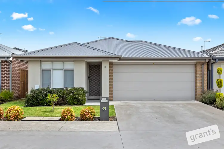 5 Raydale Avenue, Narre Warren South VIC 3805