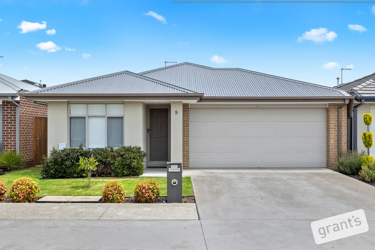 Main view of Homely house listing, 5 Raydale Avenue, Narre Warren South VIC 3805