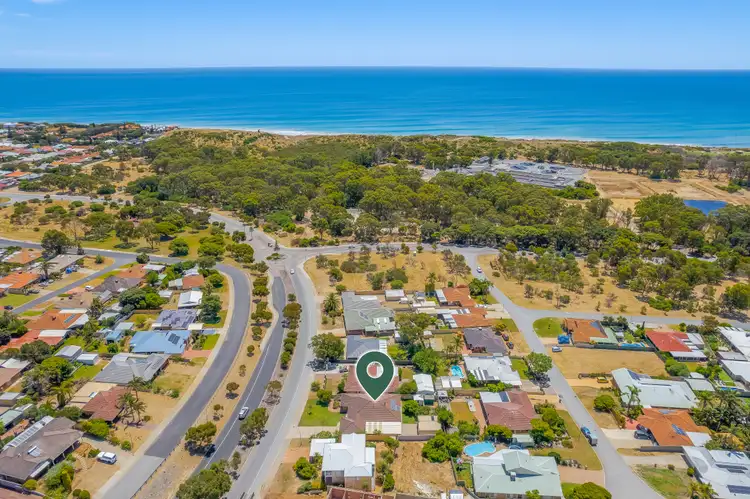 94 Peelwood Parade, Halls Head WA 6210