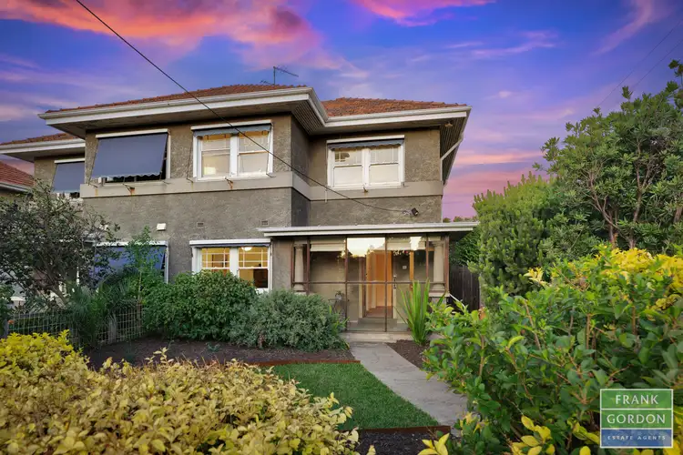 2 Tucker Avenue, Port Melbourne VIC 3207