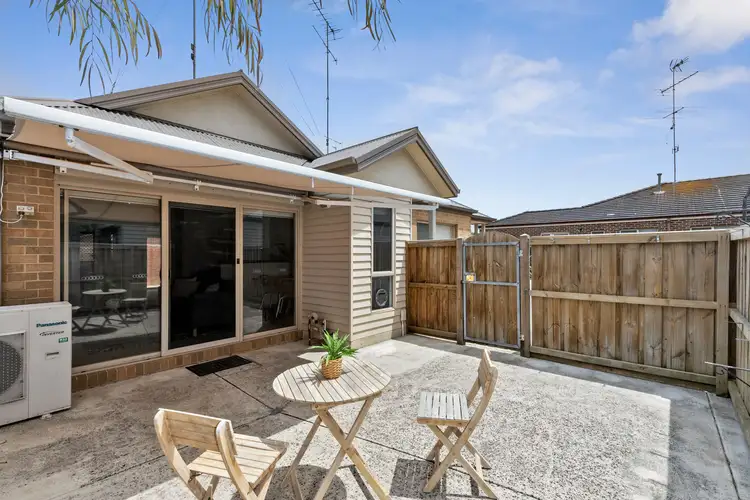 Main view of Homely unit listing, 3/225 Roslyn Road, Highton VIC 3216