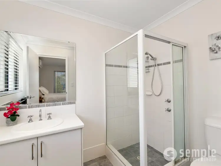 Fifth view of Homely house listing, 6 Humboldt Entrance, Aubin Grove WA 6164