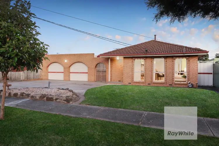 35 Cassandra Drive, Gladstone Park VIC 3043