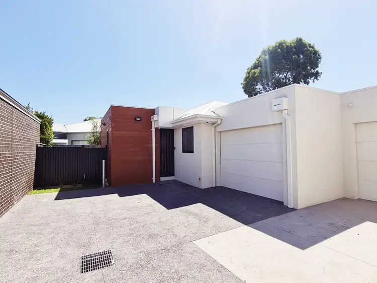3/33 Dove Avenue, Altona VIC 3018