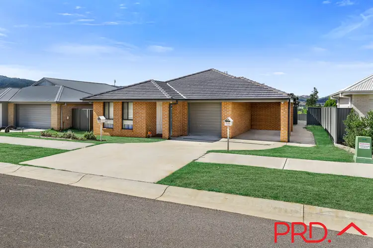 1-2/26 Reginald Drive, Kootingal NSW 2352