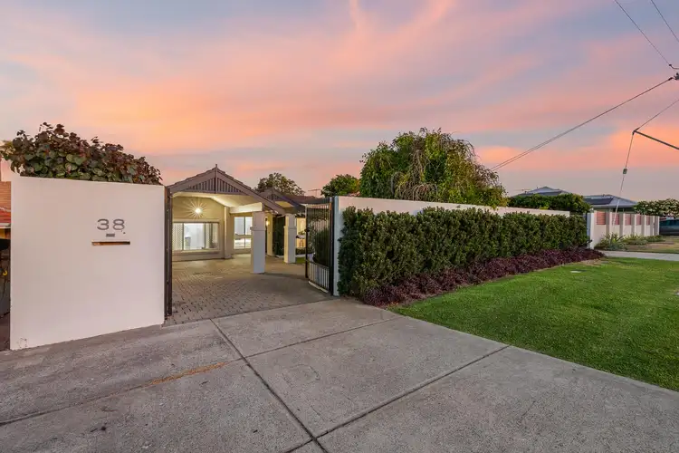 38 Williams Road, Melville WA 6156
