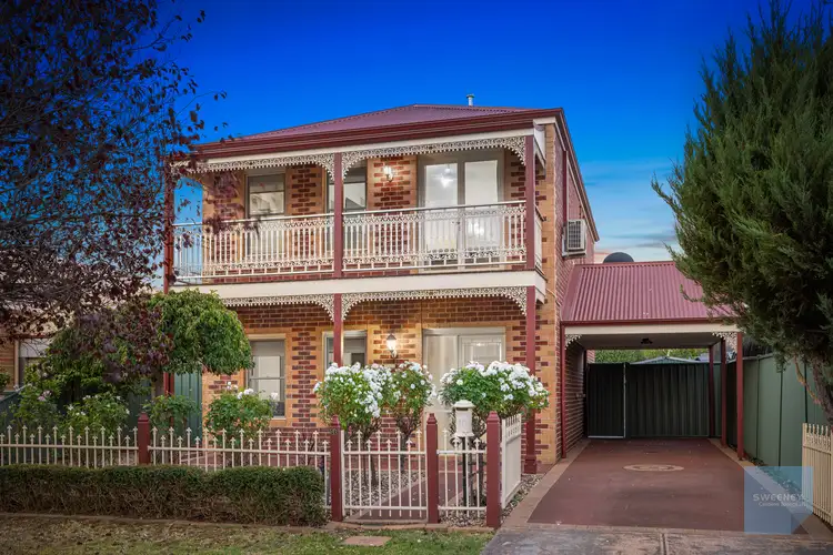 16 Spring Circuit, Caroline Springs VIC 3023