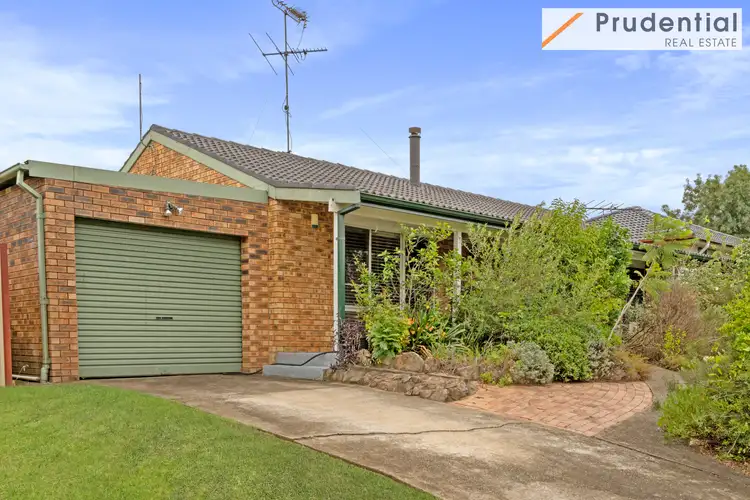 15 Rentoul Street, Glenfield NSW 2167