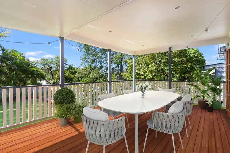 124 Agnew Street, Norman Park QLD 4170