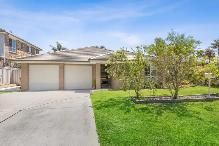 11 Wattle Crescent, Batehaven NSW 2536