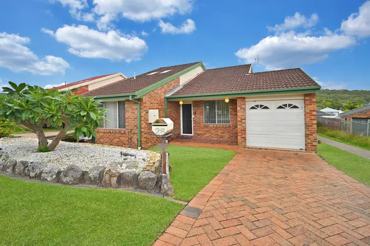 28 Tasman Court, Caves Beach NSW 2281