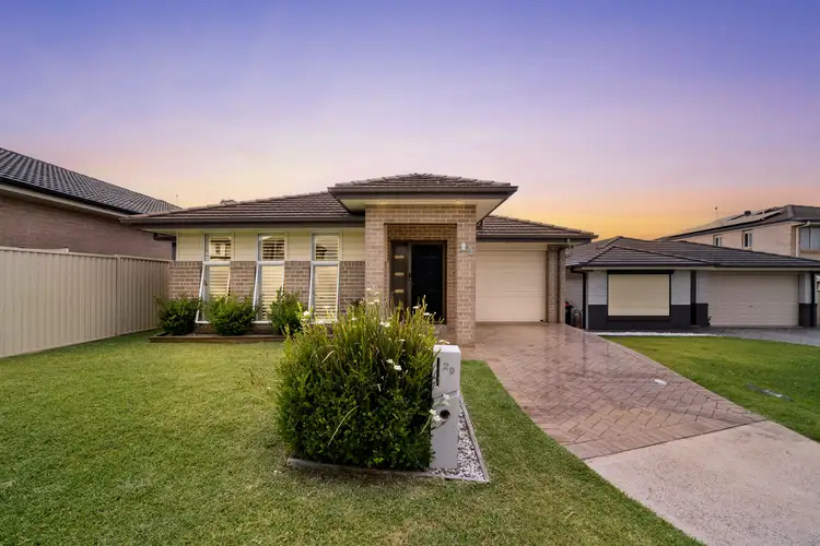 29 Pacific Palms Circuit, Carnes Hill NSW 2171