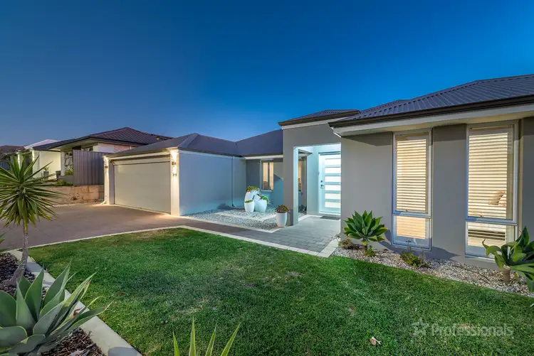 Second view of Homely house listing, 32 Callosa Crescent, Alkimos WA 6038