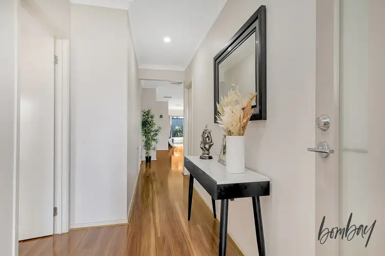 Second view of Homely house listing, 5 Viewside Crescent, Craigieburn VIC 3064