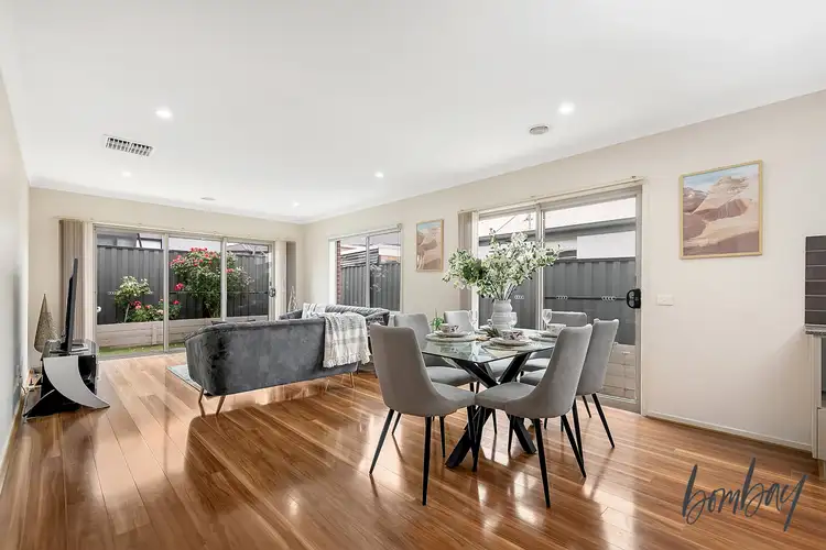 Seventh view of Homely house listing, 5 Viewside Crescent, Craigieburn VIC 3064