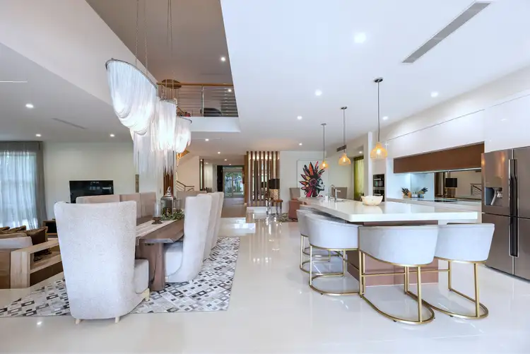 2514 Cressbrook Drive, Hope Island QLD 4212