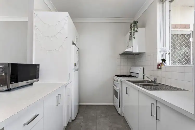 Fourth view of Homely apartment listing, 2/44 Cedric Street, Mordialloc VIC 3195