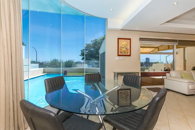 12 Canning Parade, Como WA 6152
