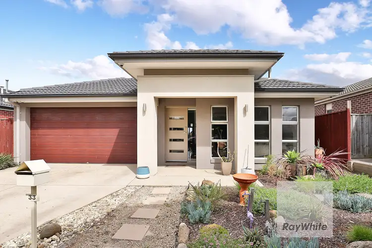 33 Scarlet Drive, Greenvale VIC 3059