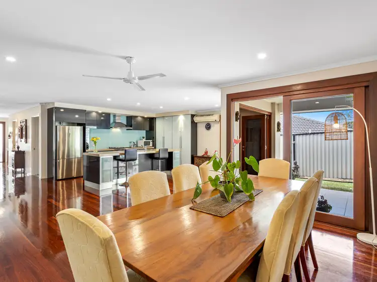 22 Zane Street, Molendinar QLD 4214