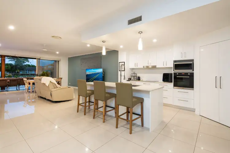 Sixth view of Homely house listing, 2/10 Vaggelas Crescent, Biggera Waters QLD 4216