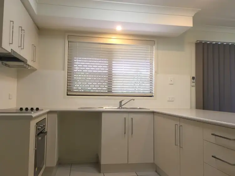 Fifth view of Homely unit listing, 2/22 Maitland Street, Moranbah QLD 4744