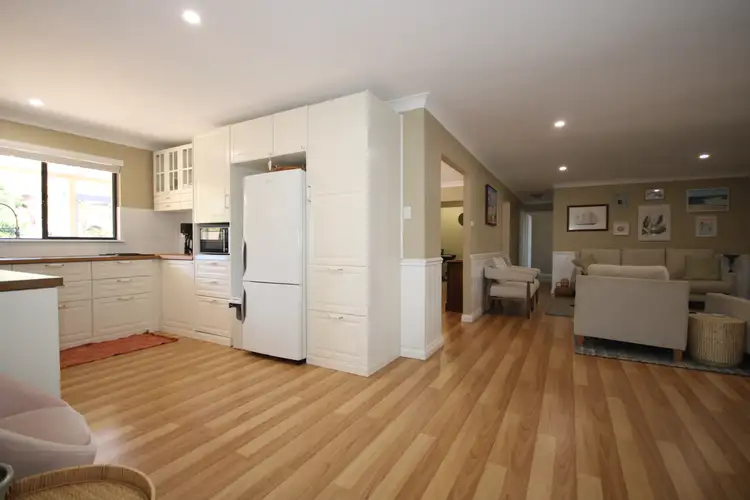 Seventh view of Homely house listing, 10 Sellenger Way, Australind WA 6233