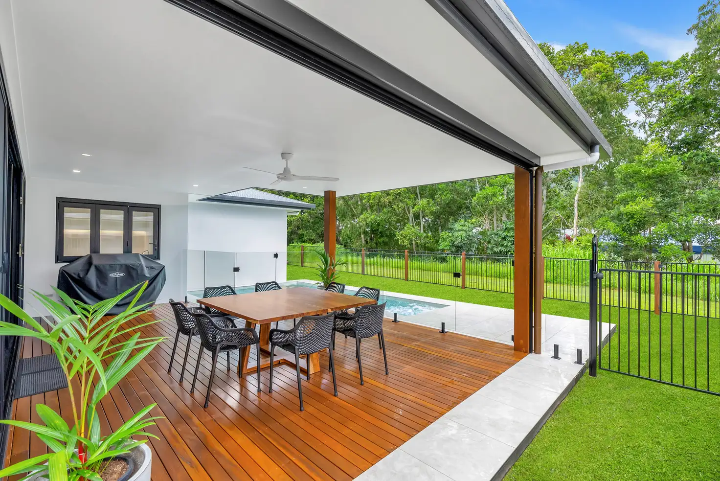 Main view of Homely house listing, 10 Lakeview Street, Smithfield QLD 4878