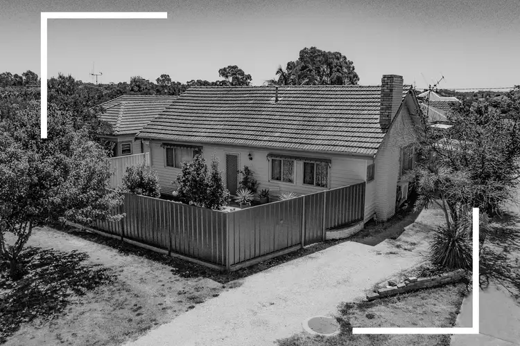 12 Gordon Street, Kangaroo Flat VIC 3555