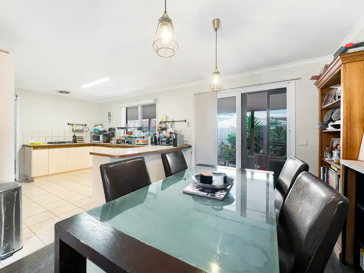 Fifth view of Homely unit listing, 1/4 Blueberry Close, Cranbourne North VIC 3977