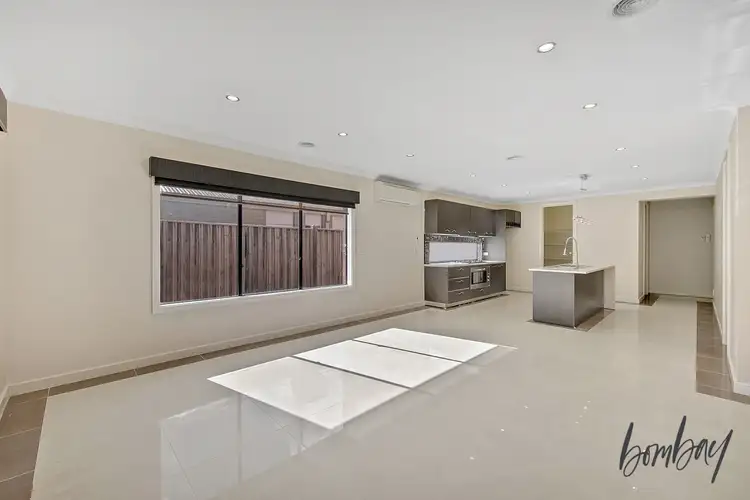 Fifth view of Homely house listing, 10 Redrock Road, Wollert VIC 3750