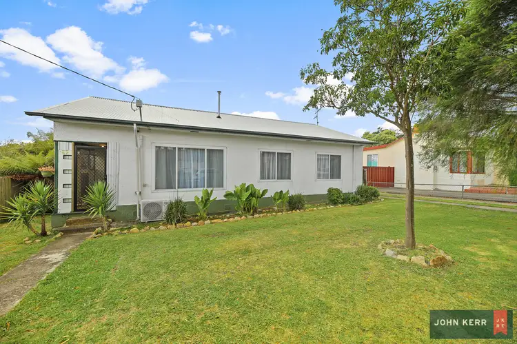 9 Ross Avenue, Moe VIC 3825