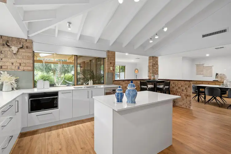 13 Underwood Grove, Kardinya WA 6163