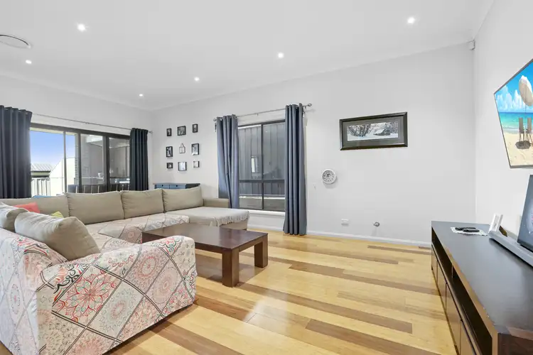 Third view of Homely house listing, 8 Flemmings Crescent, Horsley NSW 2530