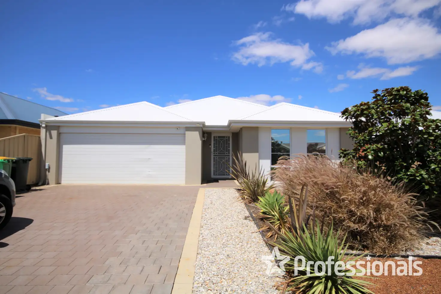 Main view of Homely house listing, 10 Barwon Way, Australind WA 6233