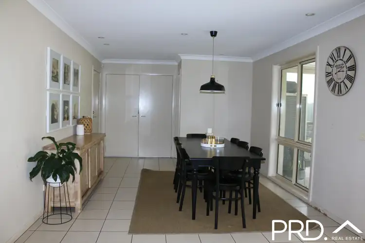54 Eucalyptus Crt, Picnic Point NSW 2213