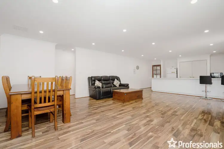 18 Tordera parkway, Piara Waters WA 6112