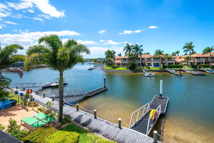 30/3 Lee Road, Runaway Bay QLD 4216