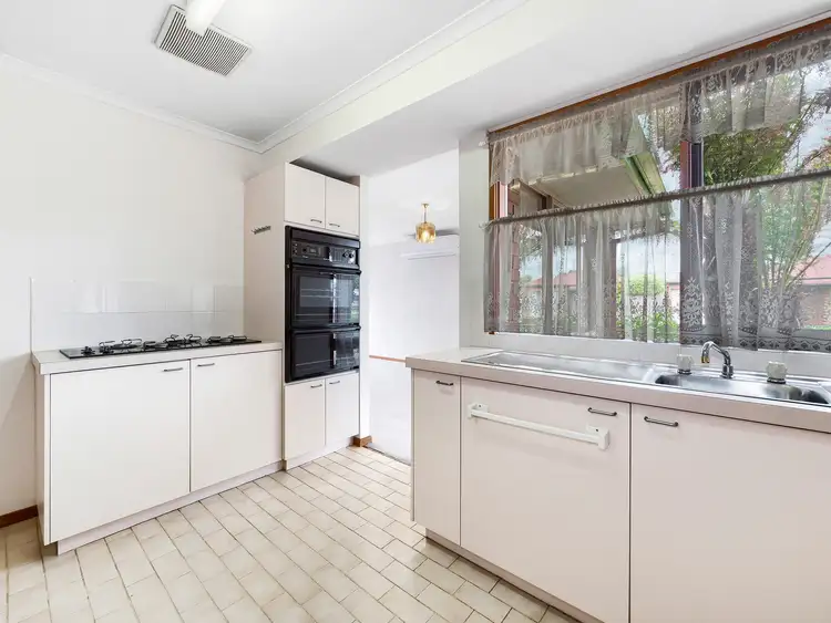 Sixth view of Homely house listing, 5 Lansell Drive, Cranbourne North VIC 3977