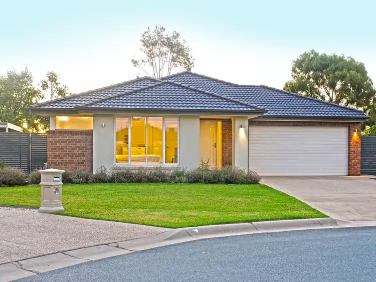 Second view of Homely house listing, 7 Tyers Court, Kialla VIC 3631