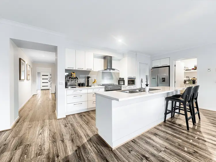 Second view of Homely house listing, 33 Lucinda Lane, Cranbourne North VIC 3977