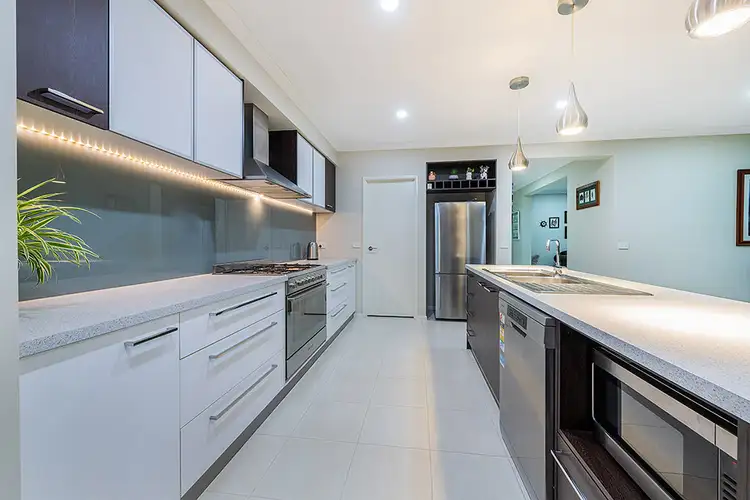 Sixth view of Homely house listing, 7 Merrowland Avenue, Cranbourne North VIC 3977