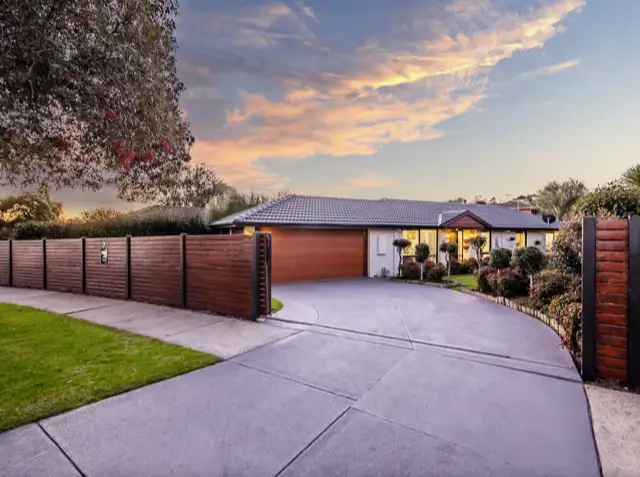 7 Honeysuckle Court
