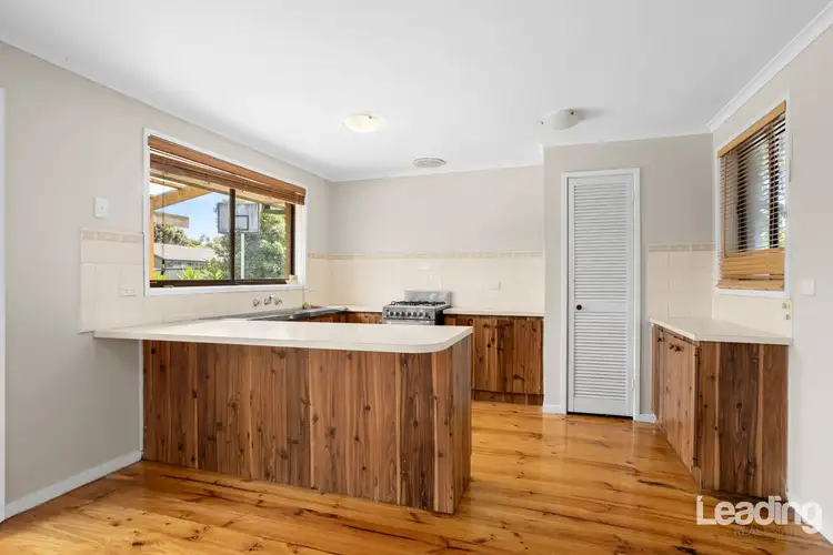 Fifth view of Homely house listing, 2 Baltusrol Close, Sunbury VIC 3429
