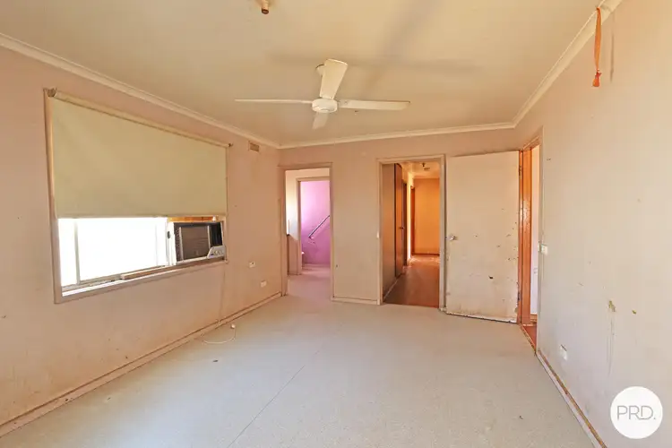 Fifth view of Homely house listing, 10 Alkira Place, Mildura VIC 3500