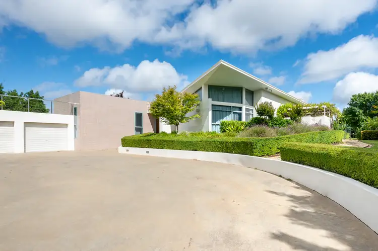 2 Bertoldo Close