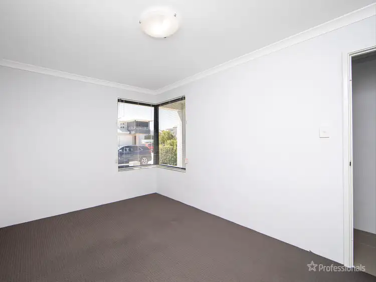 Third view of Homely house listing, 10 Marlinspike Boulevard, Jindalee WA 6036