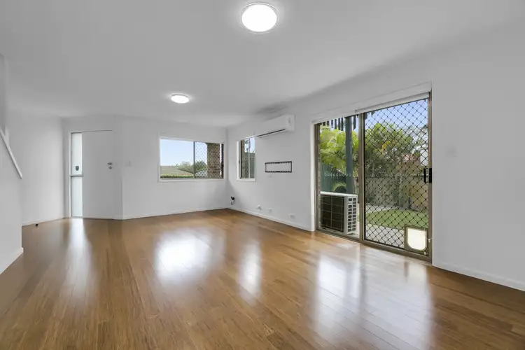 Third view of Homely semi-detached listing, 2/4 Parklake Drive, Mudgeeraba QLD 4213