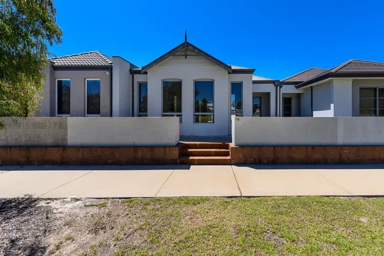 18 Minnie Lane, Ellenbrook WA 6069
