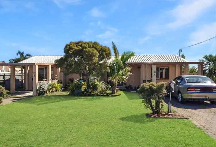 Main view of Homely semi-detached listing, 323 Pinnacle Drive, Rasmussen QLD 4815